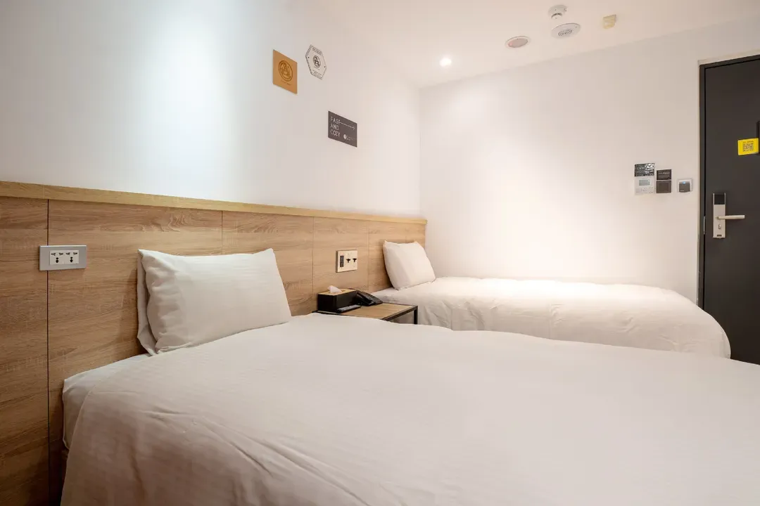 鹊丝旅店