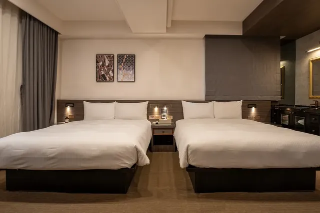 Dream Mansion Hotel-Deluxe Quadruple Room-2