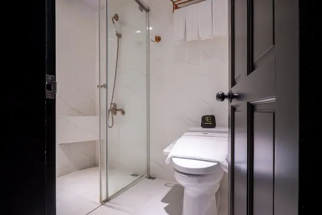 Dream Mansion Hotel-Deluxe Quadruple Room-8