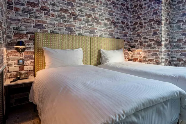 CHECK inn Taichung Ziyou-Classic Twin Room-7