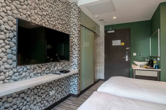 CHECK inn Taichung Ziyou-Classic Twin Room-13