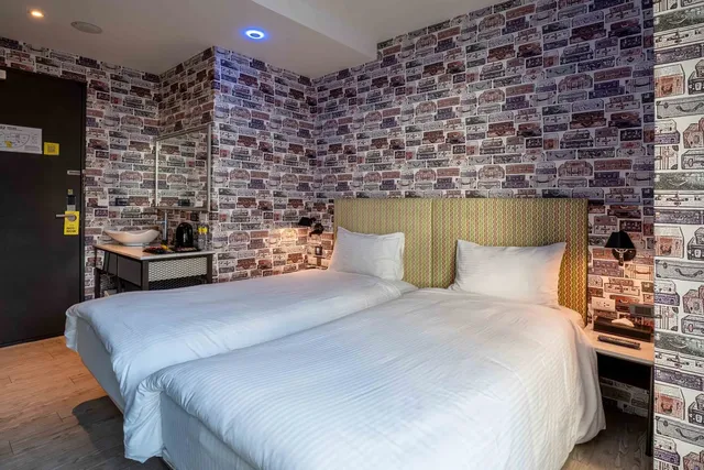 CHECK inn Taichung Ziyou-Classic Twin Room-2
