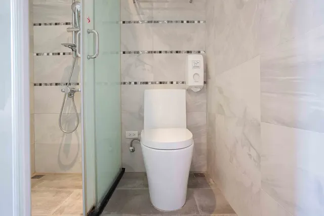 CHECK inn Taichung Ziyou-Classic Twin Room-15