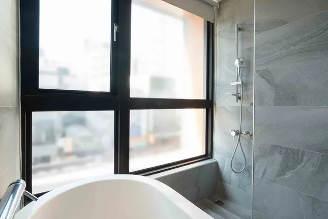 CHECK inn Taichung Ziyou-Superior Double Room with City View-10