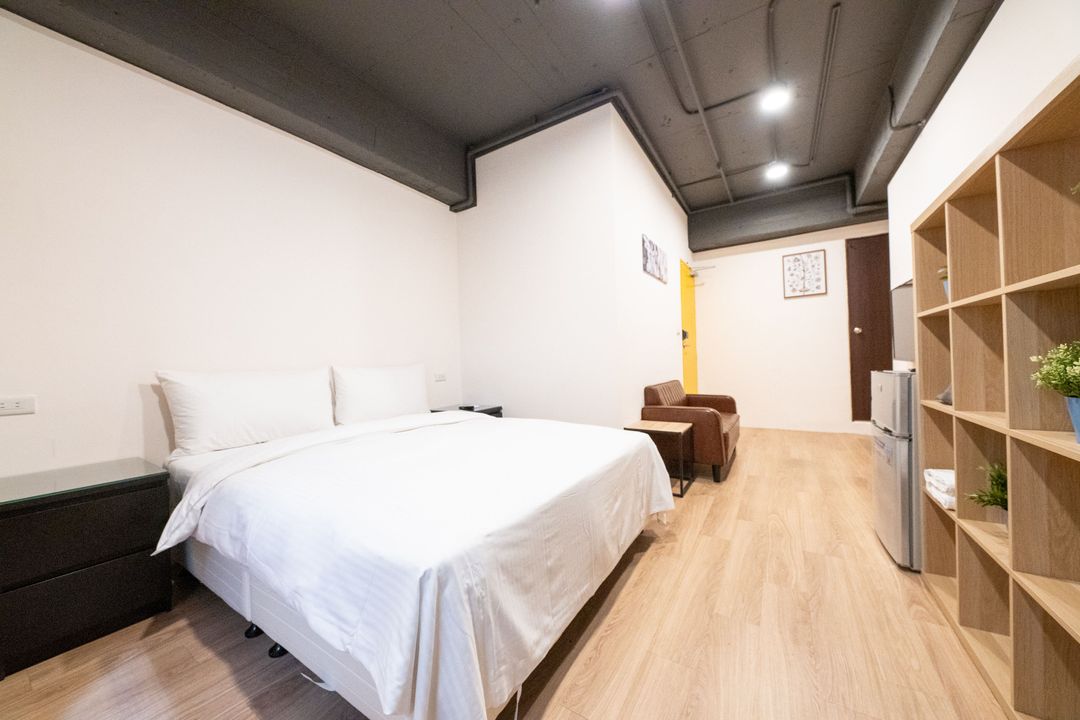 Hotelshere, Ximen
