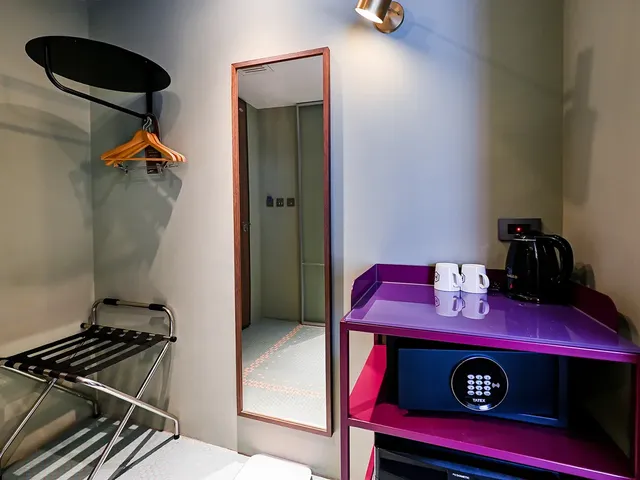 Check inn Hive-Standard Double Room-9