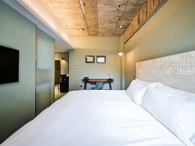 Check inn Hive-Standard Double Room-3