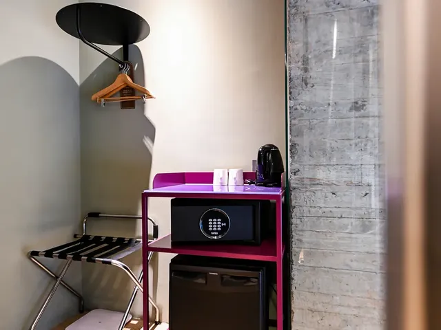 Check inn Hive-Standard Twin Room-7