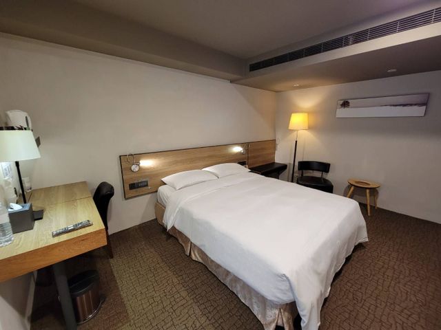 Simple+Hotel-南京復興站｜緊鄰捷運站-Simple+ 高級雙人房-無窗 (浴室有窗)(含早)-4