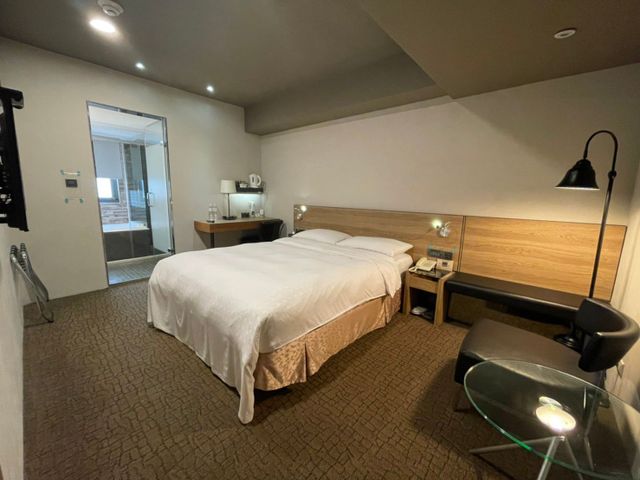 Simple+Hotel-南京復興站｜緊鄰捷運站-Simple+ 高級雙人房-無窗 (浴室有窗)(含早)-2