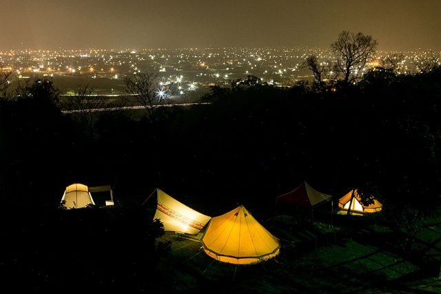 靜夜星，一組人馬一組灶，各自安適