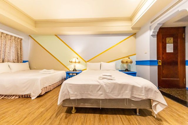 I Hi Sanduo Hotel-Family Room with 3 Double Beds-4