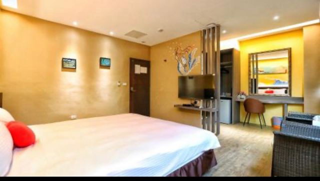 301精緻雙人房附陽台泳池