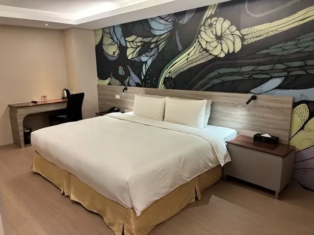 悅豪大飯店｜新竹館-無窗標準雙人房-1