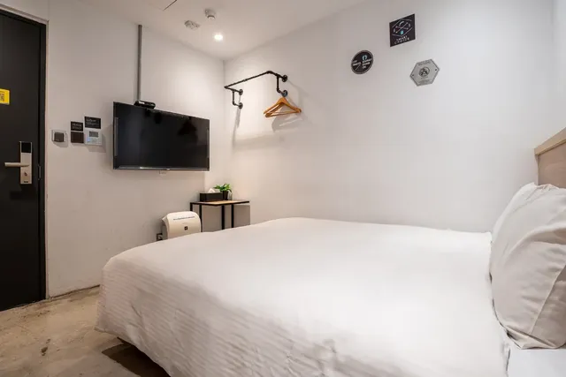 CHASE Hotel-Classic Double Room without Window-5