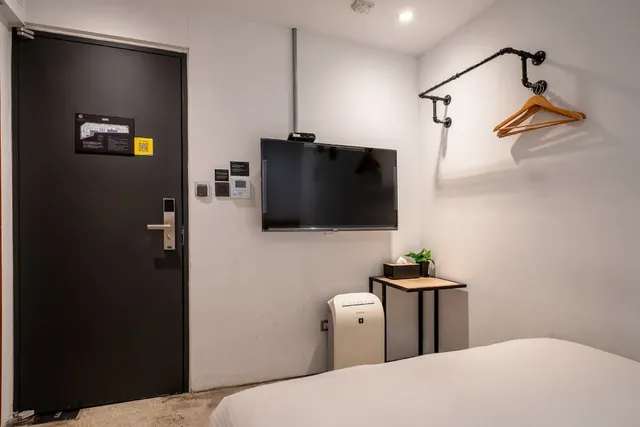 CHASE Hotel-Classic Double Room without Window-6