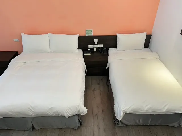 三人房09