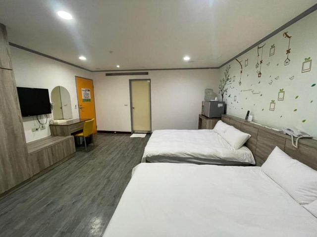 A22薇旅-薇恩時尚旅店｜無人自助旅店-活力四人房-3