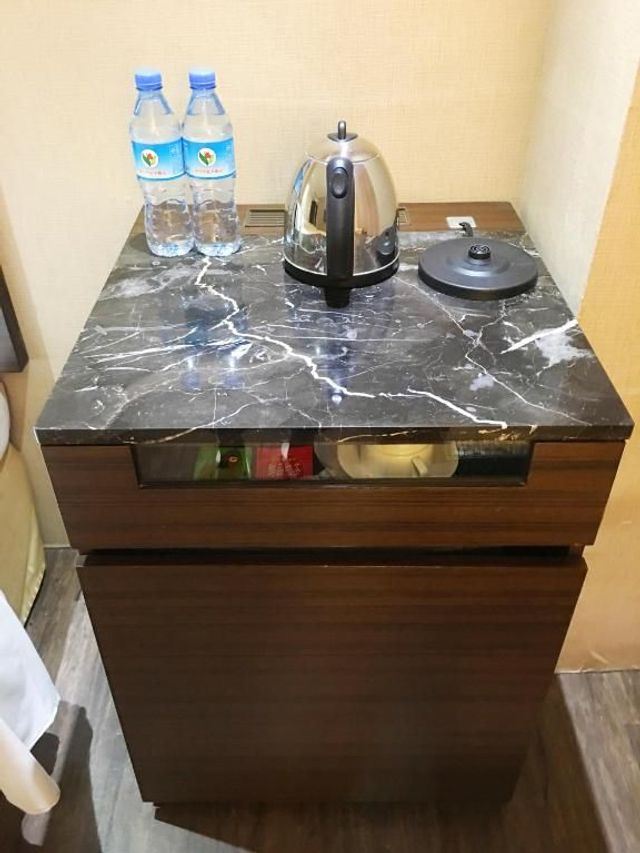Honeymoon Century Hotel-Exquisite Quadruple Room - with shower (four small beds)-7