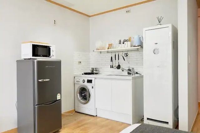 ’獨價’ 弘大柳屋｜1分鐘到弘大入口站 通機場快線-Comfy Studio 1 sec from Hongdae Sub & free WiFi u-5