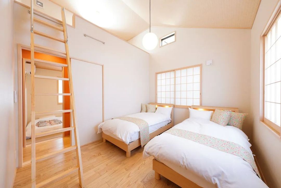 Asakusa 8min Walk/ walk to Skytree / 2BR,1LR,2 toilets, 1 bath /60㎡/ Max 6pax/ Japanese-Style House with Loft