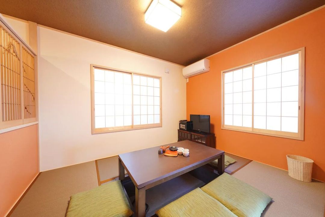 Asakusa 8min Walk/ walk to Skytree / 2BR,1LR,2 toilets, 1 bath /60㎡/ Max 6pax/ Japanese-Style House with Loft