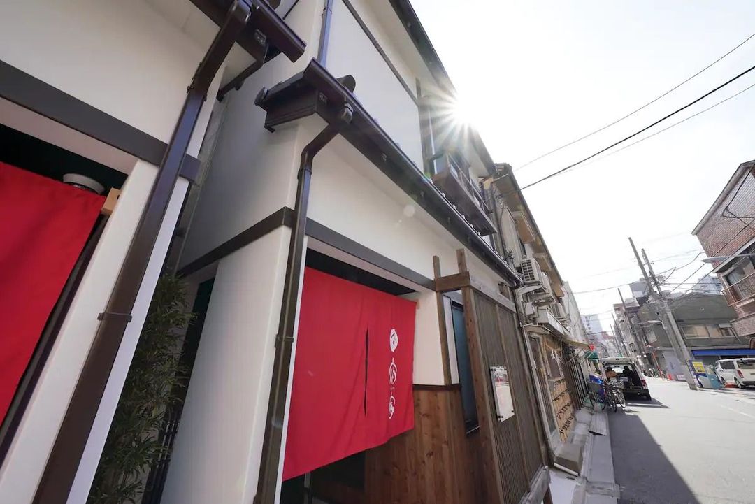 Asakusa 8min Walk/ walk to Skytree / 2BR,1LR,2 toilets, 1 bath /60㎡/ Max 6pax/ Japanese-Style House with Loft