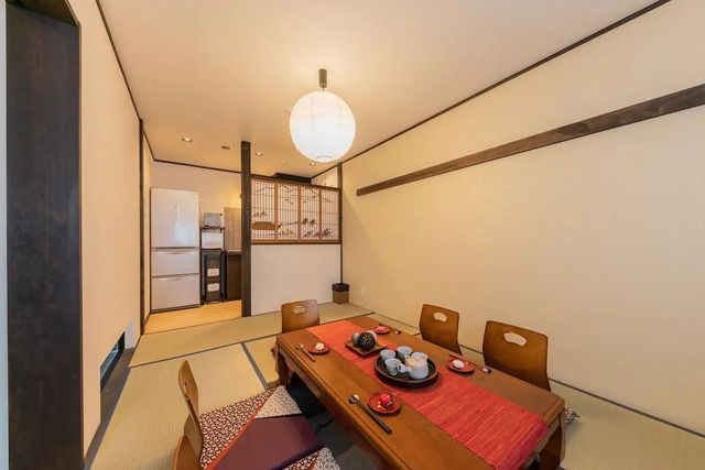 薬局,スーパーまで徒歩2分/駅まで薬局,スーパーまで徒歩2分/駅まで8分/2LDK/1.5UB/73㎡ Max5人/庭付き戸建て-一棟貸し Max5名-5