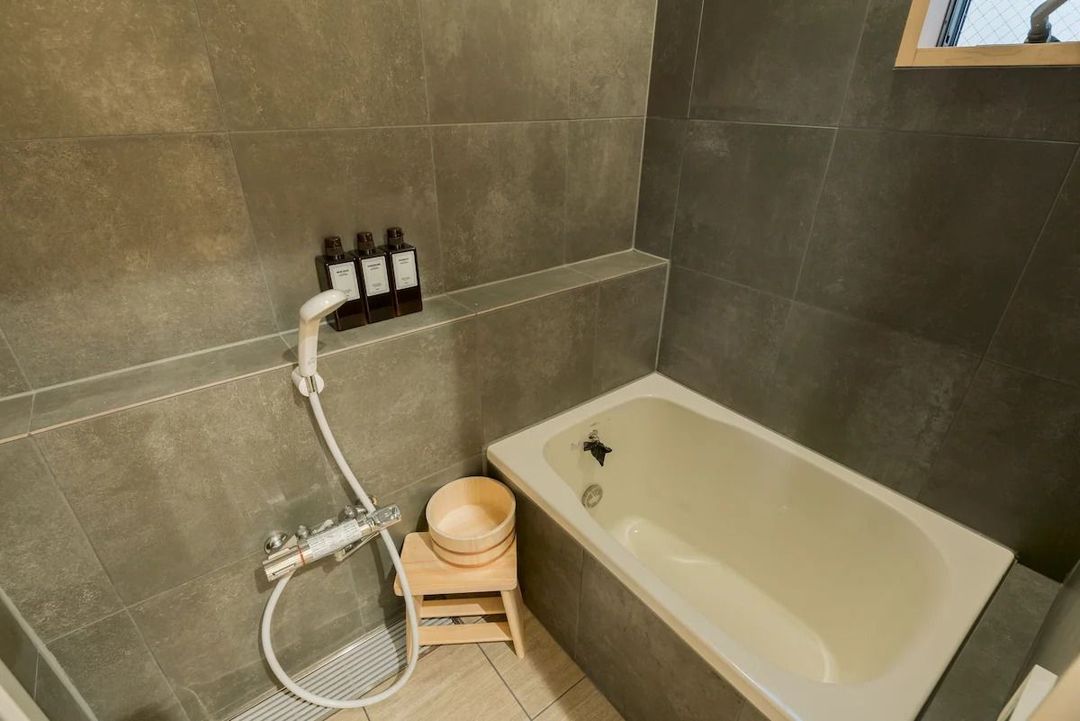 Yamanote Line/Direct access to Shinjuku, Ginza, and Roppongi/2 toilets, 1 bathroom/Max 5pax/Elegant Japanese-style villa