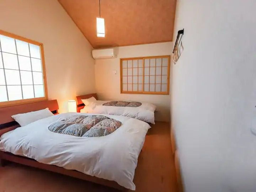 宿家 烏丸院｜最多6人/2室1廳/2衛1浴/附設小庭院/三之輪站步行5分