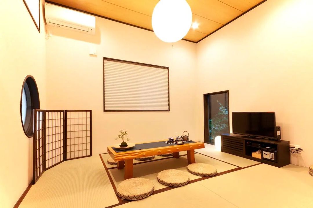 5min walk to Asakusa/ 2BR, 1LR/2 toilets, 1 bathroom/90㎡/Max 6pax/Japanese-style villa