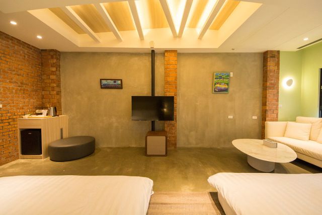 Three Adds One Homestay-10 people private building-5