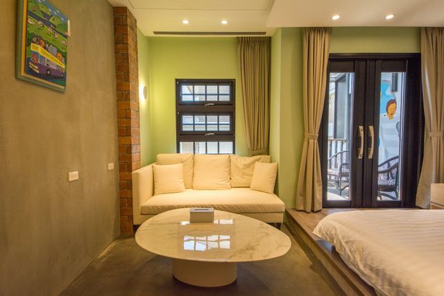 Three Adds One Homestay-10 people private building-4