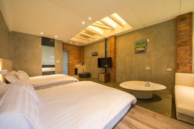 Three Adds One Homestay-10 people private building-2