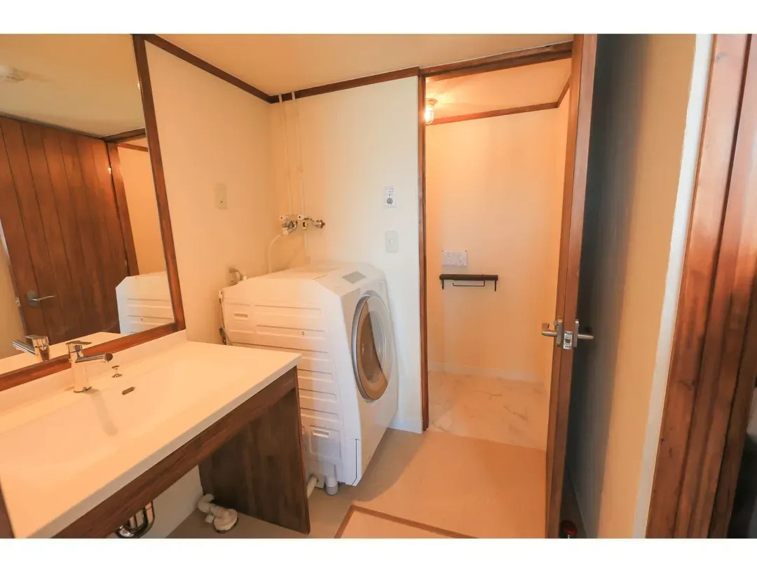 N-Vacation Cottage