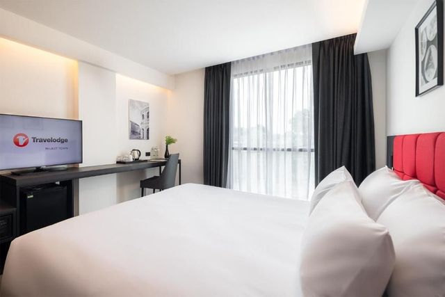 普吉島彩鴻酒店（Travelodge Phuket Town）-標準房泳池景觀 (不含早餐)（Standard Pool View (Room only)-4