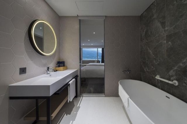 Golden Tulip FAB Hotel-River View Twin Room｜2023 One night and two meal-4