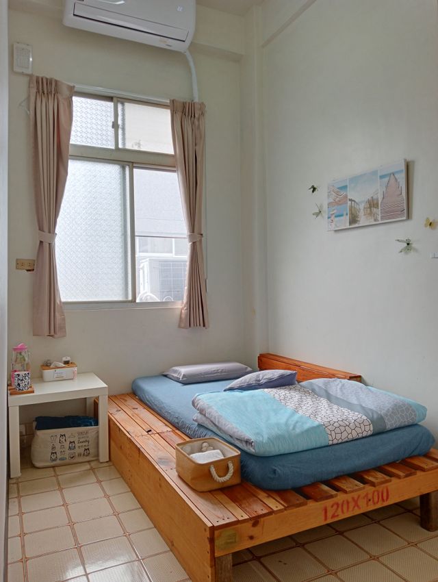 LAWA  HOUSE-#Only accepts young travelers aged 18-35#-Single Room for Female (shared bathroom)-2
