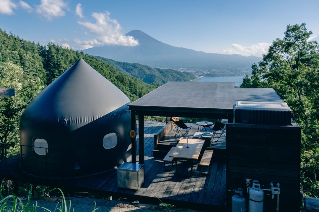 【豪華露營】TSUNAGARU CAMP RESORT QOONEL+｜河口淺間神社遙拜所 (天空的鳥居) 步行5分