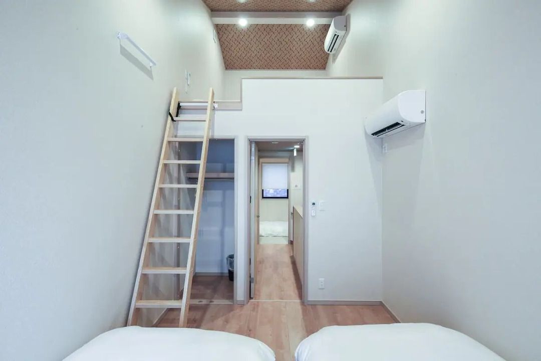 10min walk to Asakusa/2 Bedrooms+Living Room (Loft)/2Toilets+1Bathroom/42㎡, Max 5pax/Entire house