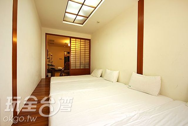 TaiHu Hotel in Sun Moon Lake-Lake view and the wind eight-room-7