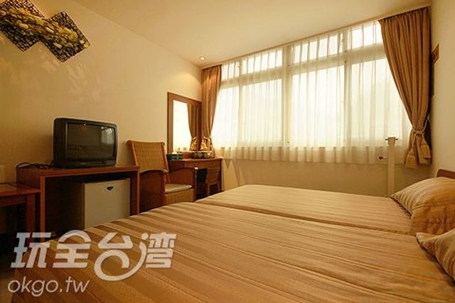 TaiHu Hotel in Sun Moon Lake-Elegant Double Room with Street View-5