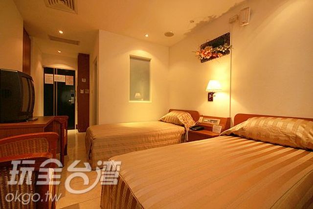 TaiHu Hotel in Sun Moon Lake-Elegant Double Room with Street View-2