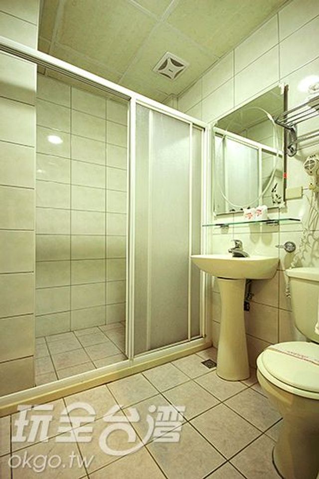 TaiHu Hotel in Sun Moon Lake-Twin Room/Double Room without window-7
