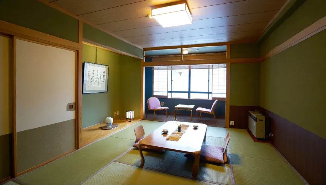 자오 온천 명유사 창
