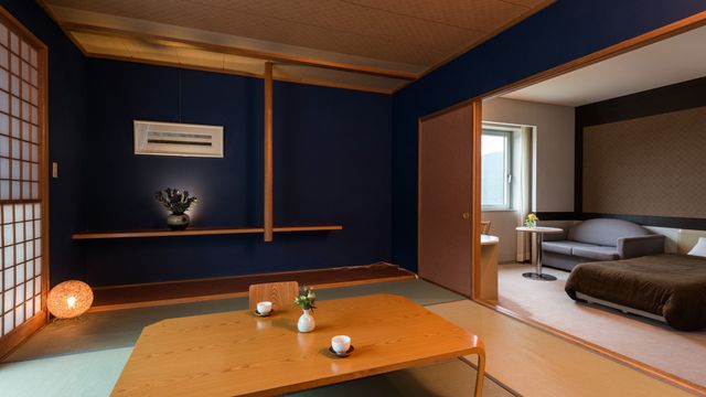 [Japanese and Western rooms] Two styles, a Japanese space and a functional Western room. You can spend a relaxing time with your group and friends.