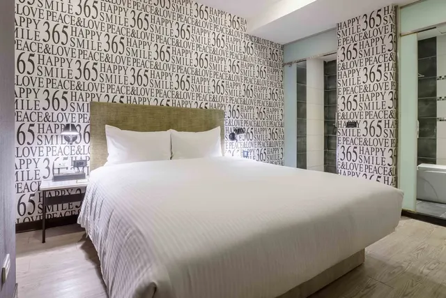 CHECK inn Taichung Ziyou-Standard Double Room without Window-2