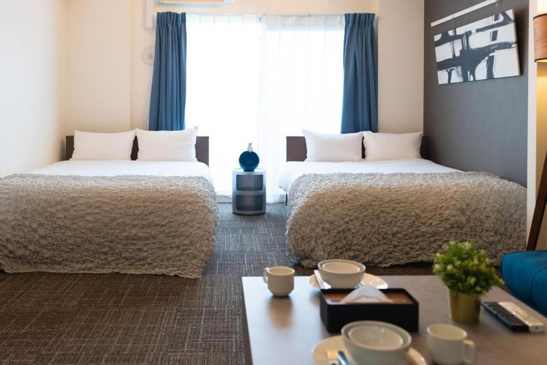 Tanimachi-kun・Hoshi Hotel・Ebisu Nishi
