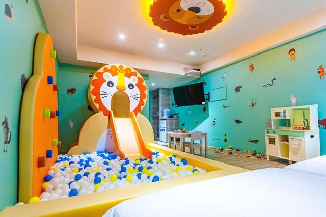Toyfun Hotel ｜Luodong Night Market 5 minutes walk-406 Quadruple Room with Bath-10
