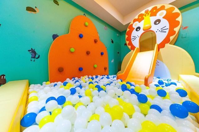 Toyfun Hotel ｜Luodong Night Market 5 minutes walk-406 Quadruple Room with Bath-5